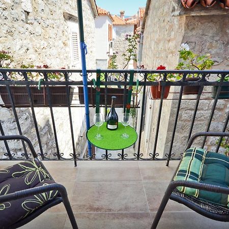 בודווה Bell Tower Apartment מראה חיצוני תמונה
